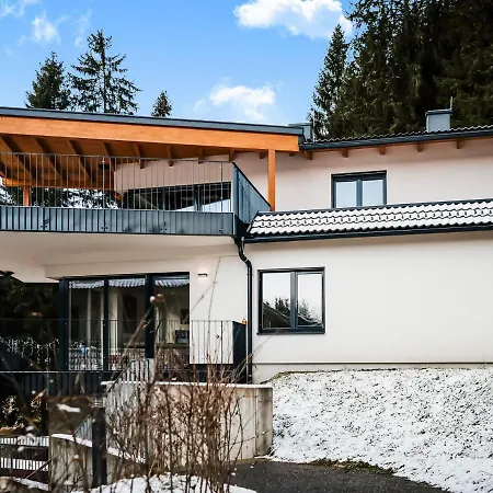 Affluent Penthouse In With Lift Bad Kleinkirchheim