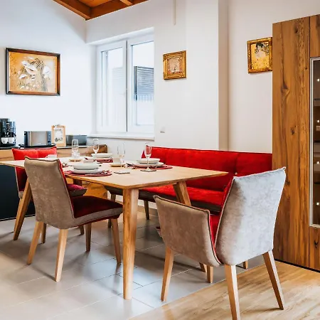 Affluent Penthouse In With Lift Bad Kleinkirchheim