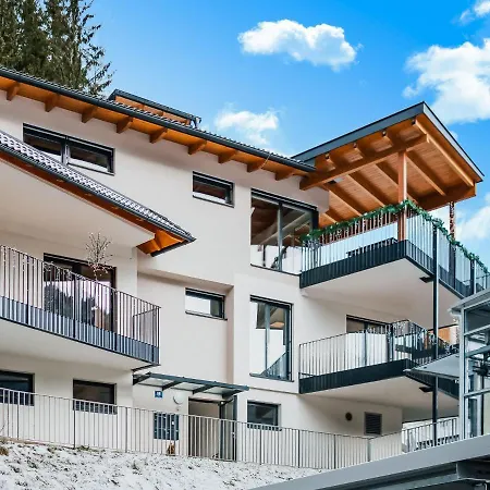 Villa Affluent Penthouse In With Lift