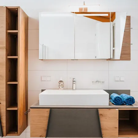 Affluent Penthouse In With Lift Villa